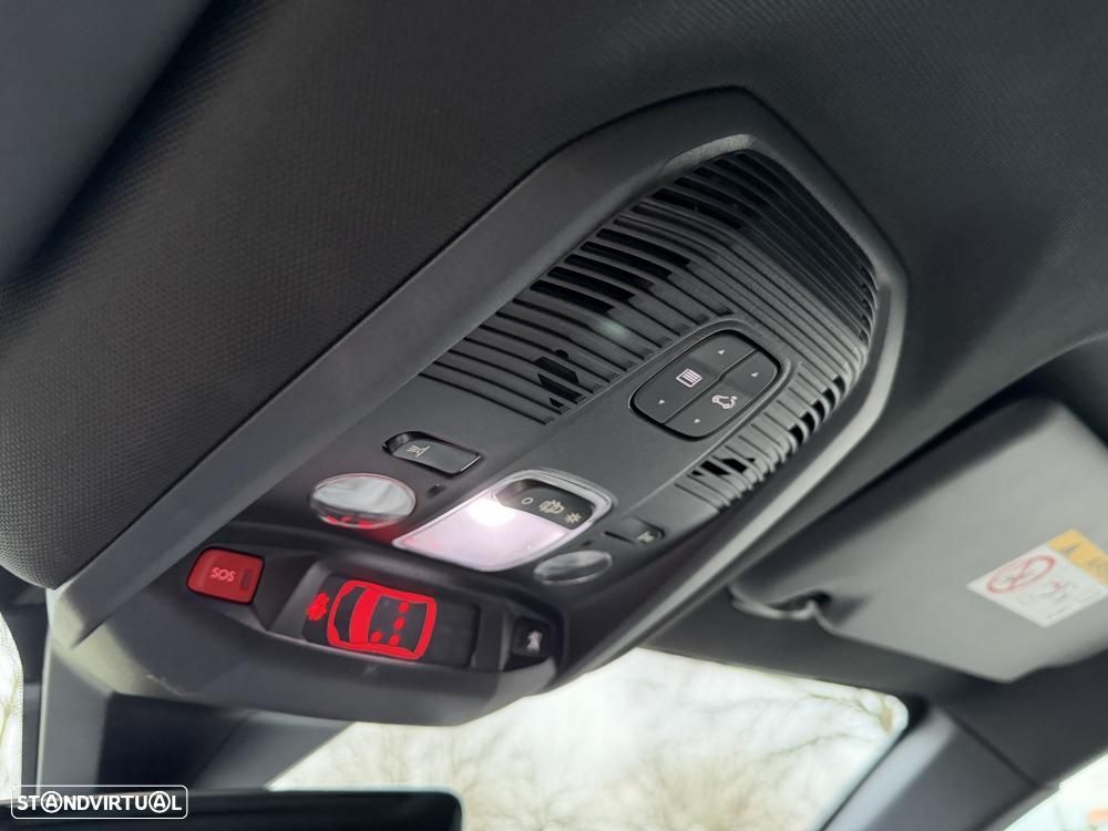 Peugeot 3008 1.6 Hybrid GT Pack e-EAT8 - 26