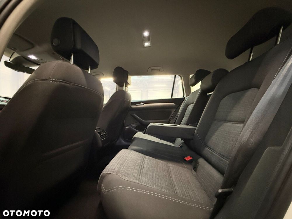 Volkswagen Passat 2.0 TDI EVO Business DSG - 22
