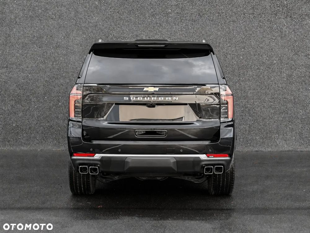 Chevrolet Suburban - 6