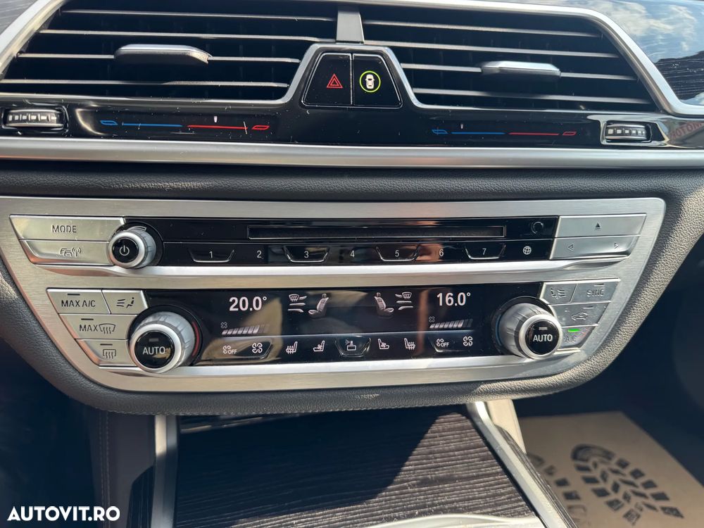 BMW Seria 7 740e iPerformance - 23