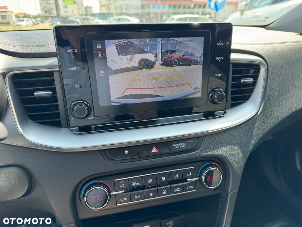 Kia XCeed 1.5 T-GDI M DCT - 12
