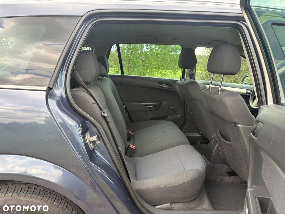 Opel Astra 1.6 Color Edition - 36
