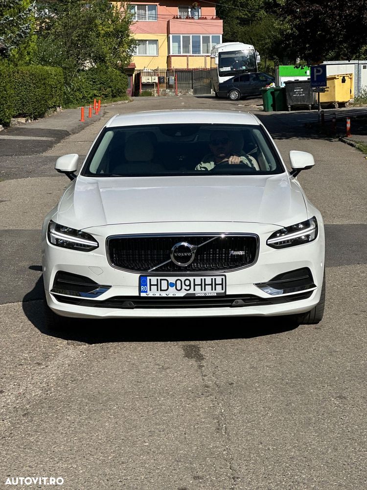 Volvo S90 D4 Geartronic Momentum Pro - 1