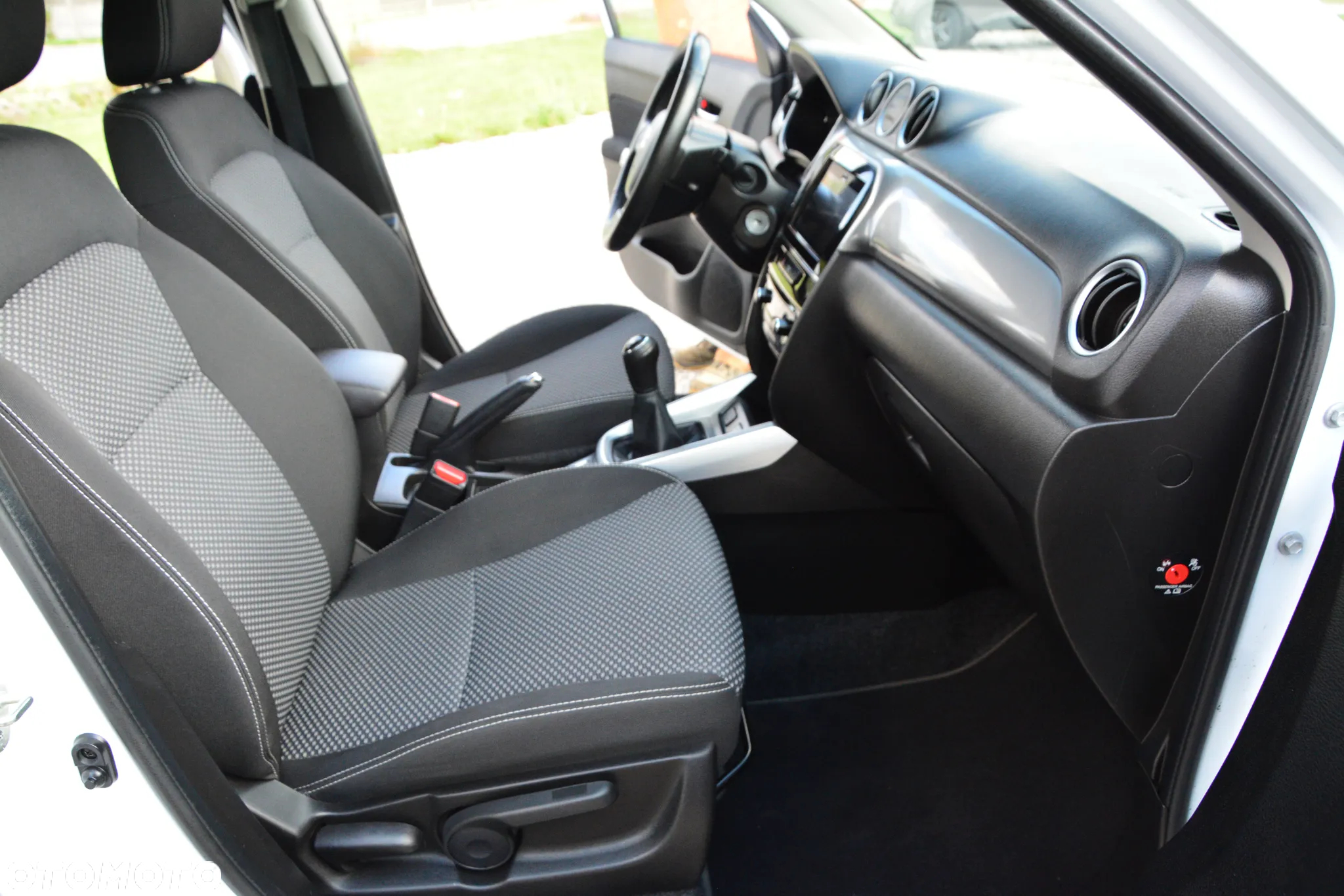 Suzuki Vitara 1.6 Premium 2WD - 31