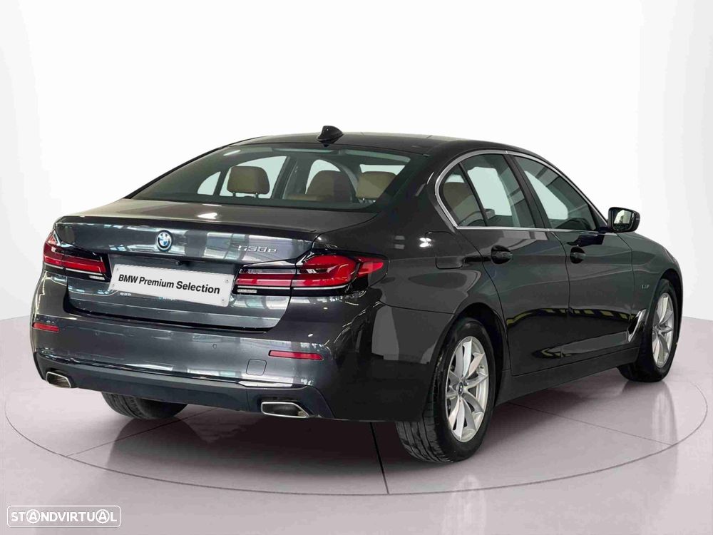 BMW 530 e Line Luxury - 6