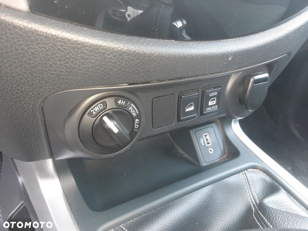 Nissan Navara ver-dc-4x4-eu6-s-s-tekna - 14