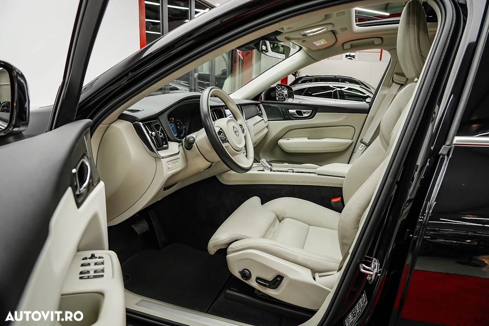 Volvo XC 60 Recharge T6 Twin Engine eAWD Inscription Expression - 4