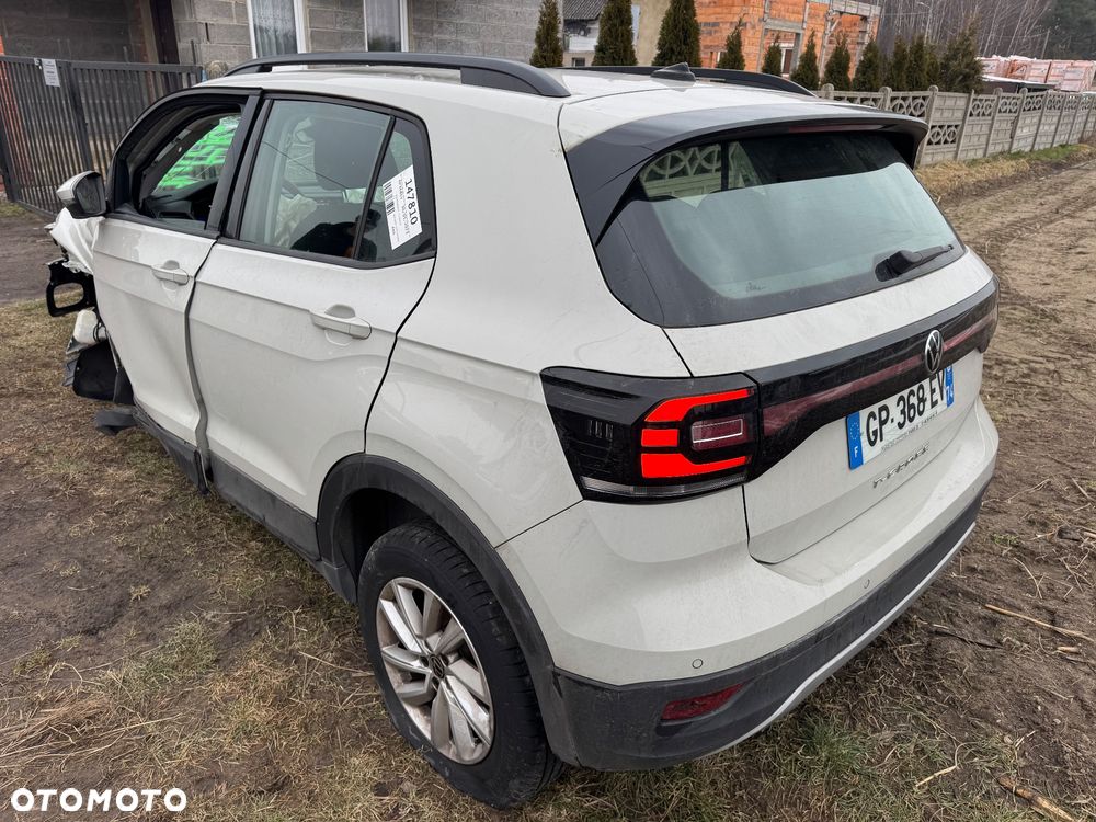 Volkswagen T-Cross - 17