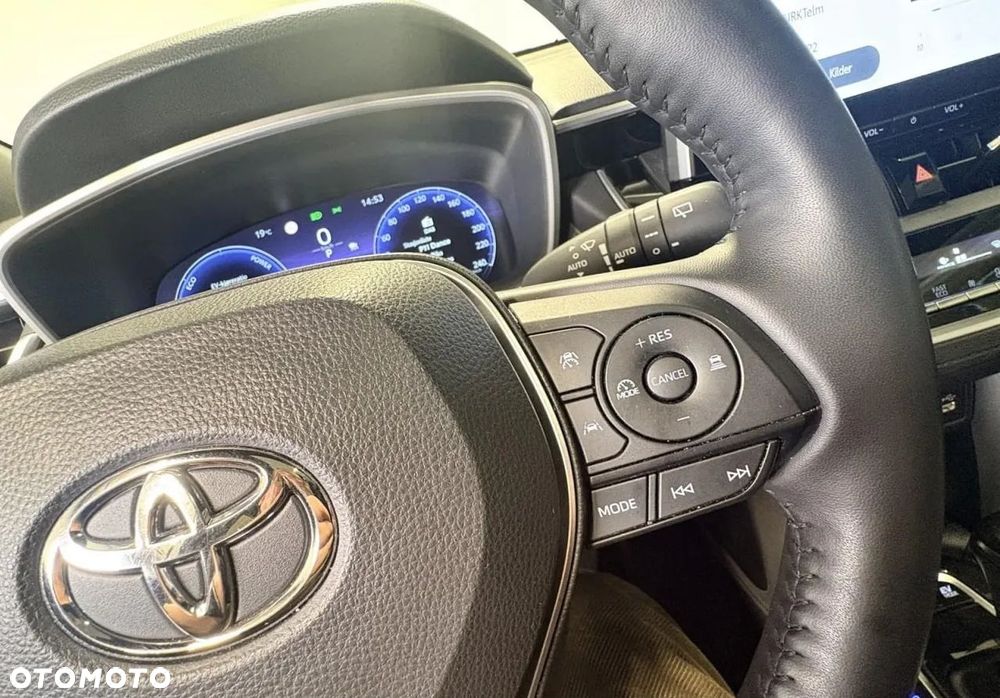 Toyota Corolla 2.0 Hybrid Executive - 19