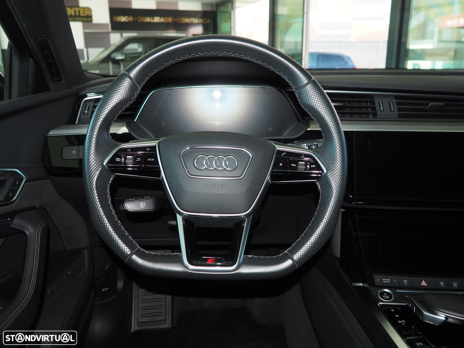 Audi e-tron 50 quattro S line - 13