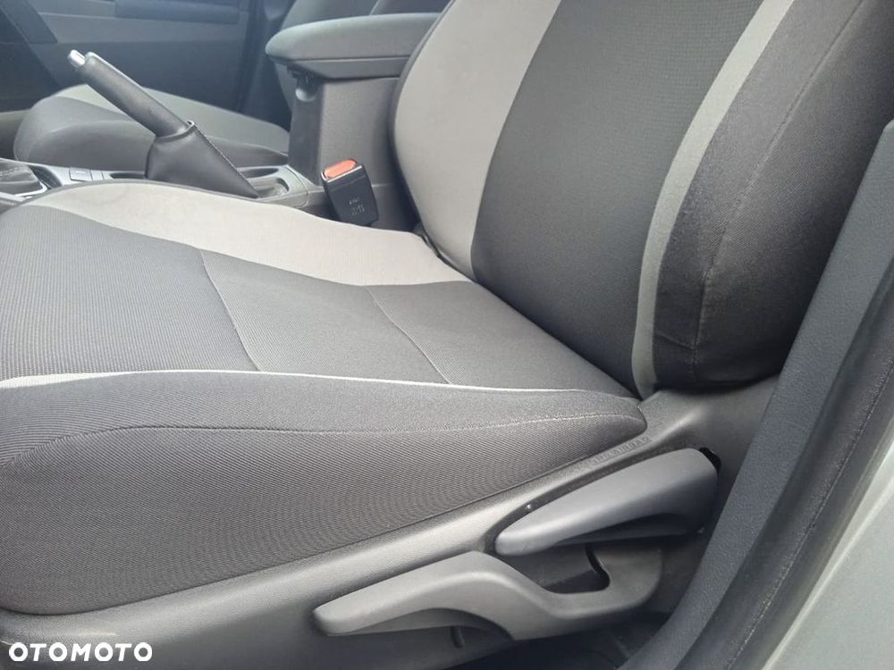 Toyota Auris 1.6 Active - 27
