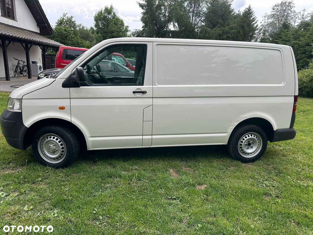 Volkswagen Transporter - 2