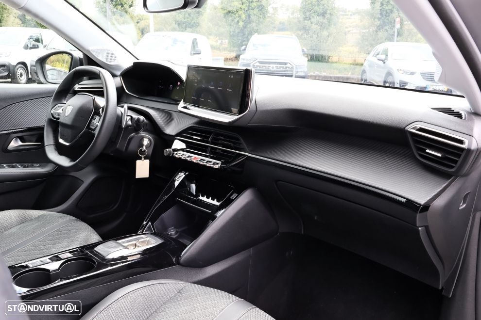Peugeot 208 1.2 Hybrid Allure e-DCS6 - 11