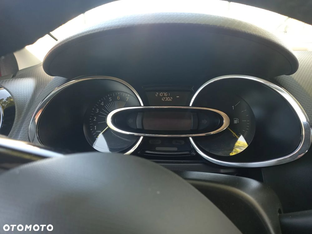 Renault Clio 1.2 16V Authentique - 9