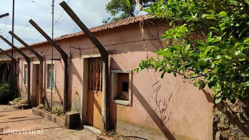 Casa Rústica para Reconstrução - Grande imagem: 2/7
