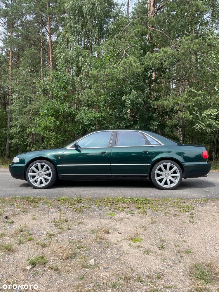 Audi A8 - 8