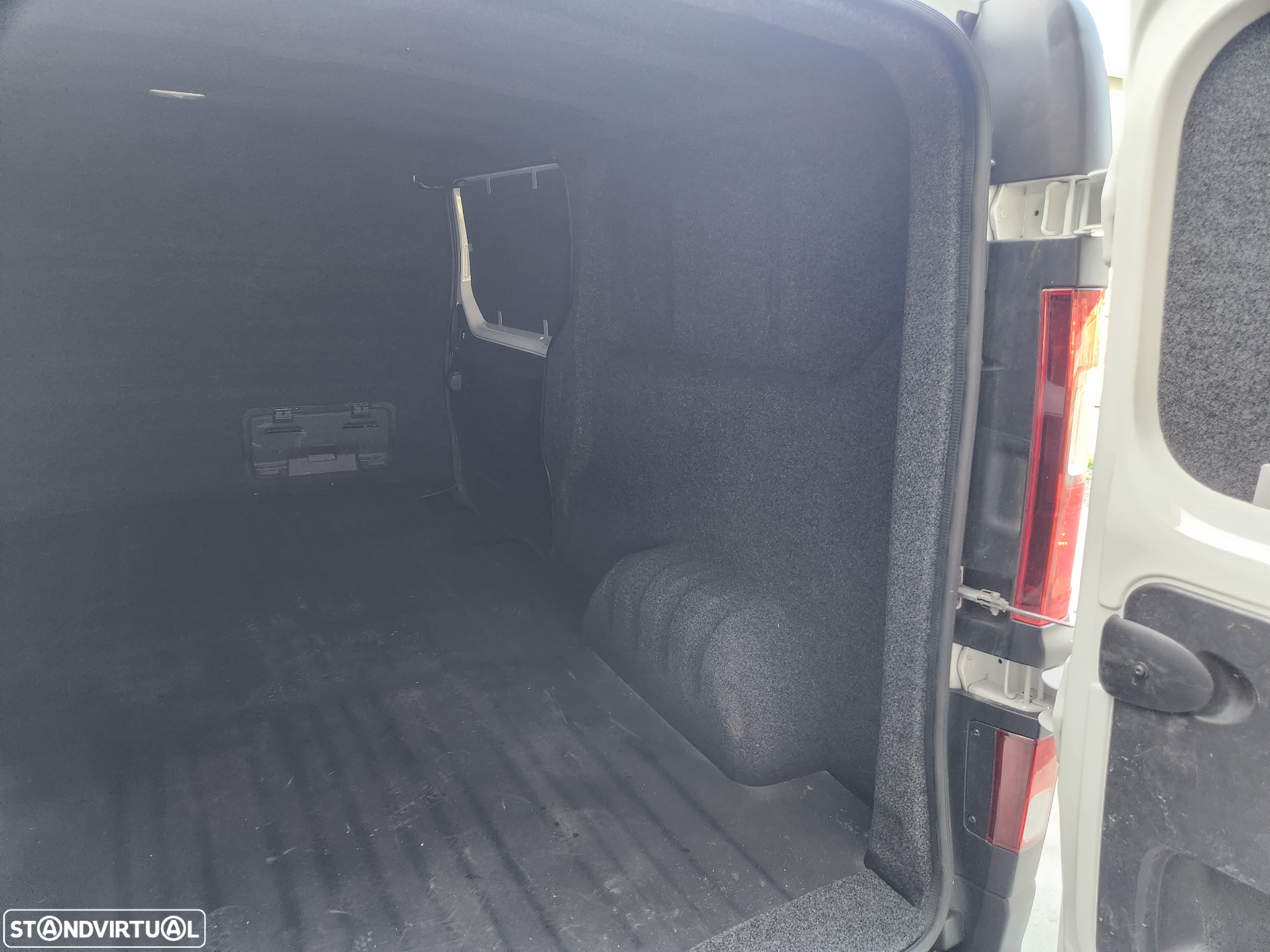 Renault TRAFIC - 22
