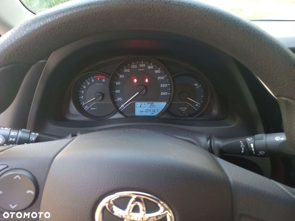 Toyota Corolla 1.6 Active - 11