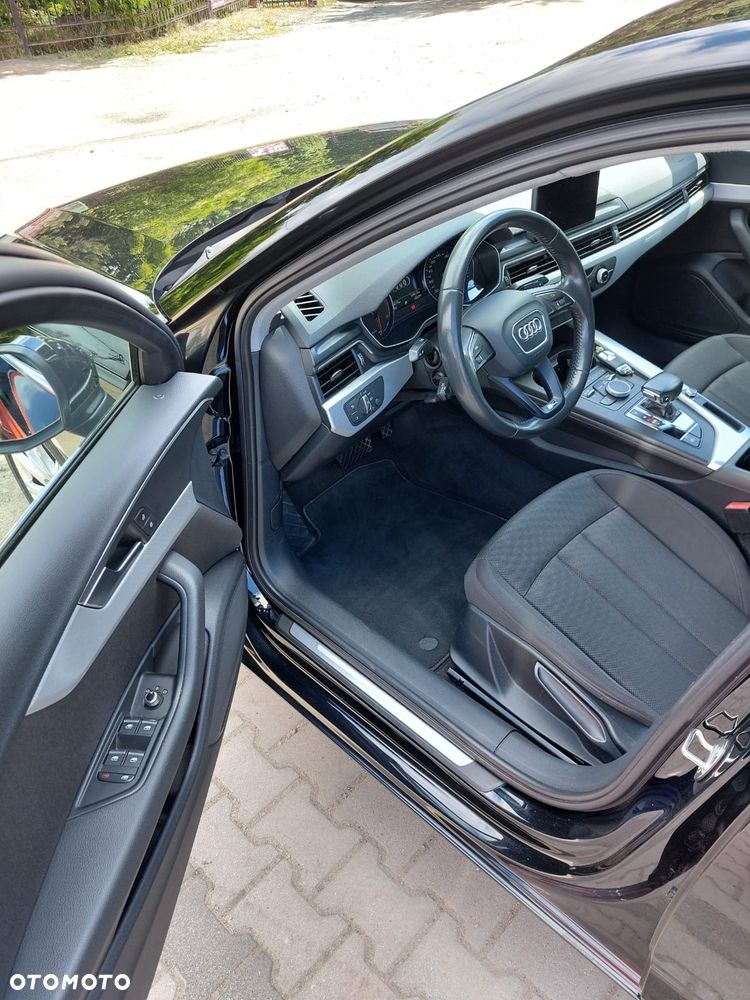Audi A4 Avant 40 TFSI S tronic - 5