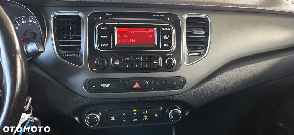 Kia Carens 1.7 CRDi 115 Dream Team Edition - 24