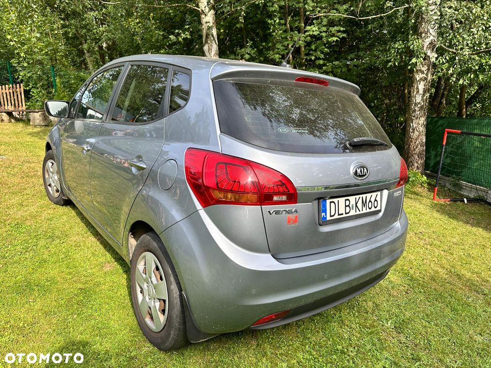 Kia Venga 1.6 Business Line - 10