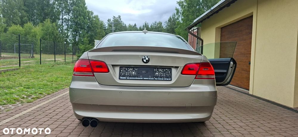 BMW Seria 3 325i - 21
