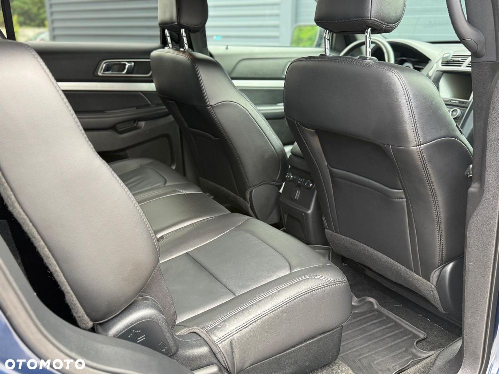 Ford Explorer - 30