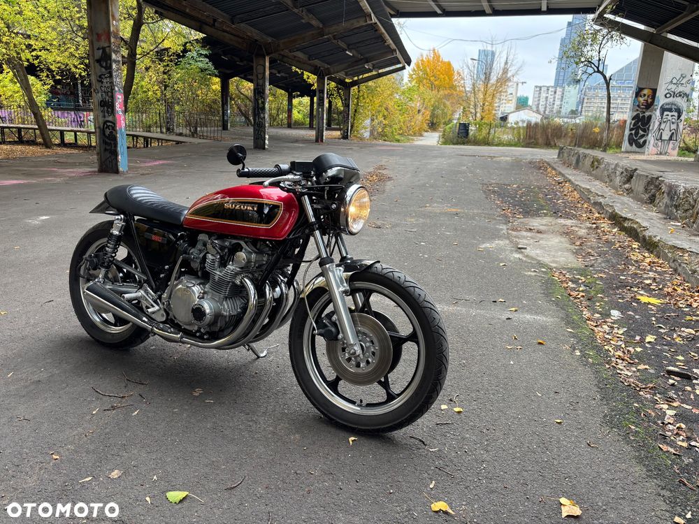Suzuki GS