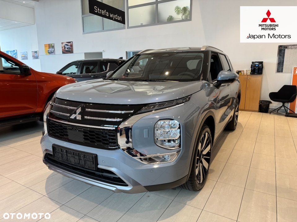 Mitsubishi Outlander - 1