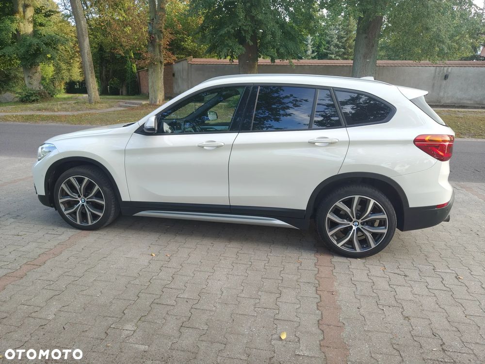 BMW X1 xDrive20i xLine sport - 6