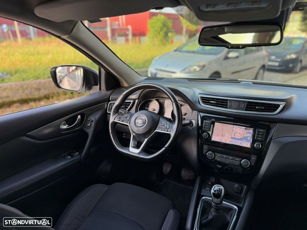 Nissan Qashqai 1.5 dCi N-Connecta J18 - 20