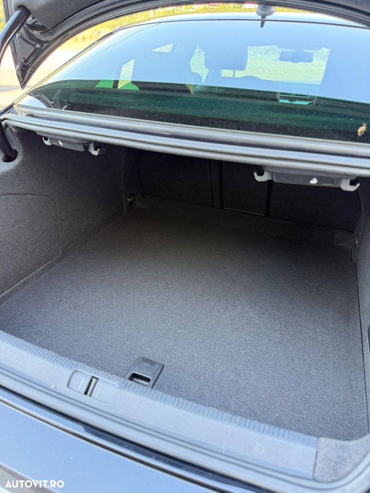 Volkswagen Passat CC 2.0 TDI BMT DSG 4Motion - 17