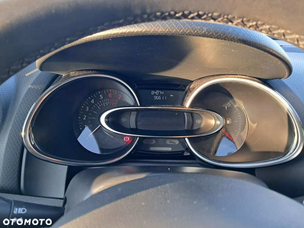 Renault Clio - 16