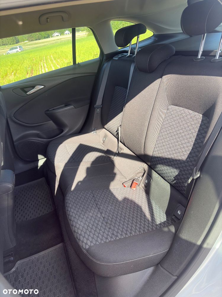 Opel Astra 1.6 CDTI Cosmo - 25