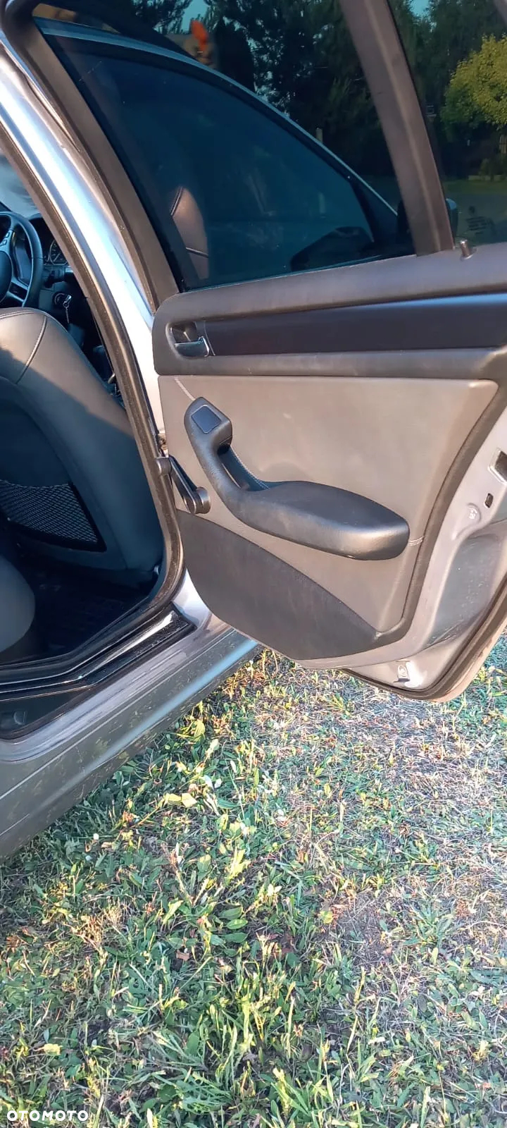 BMW Seria 3 320i Touring Edition Exclusive - 33