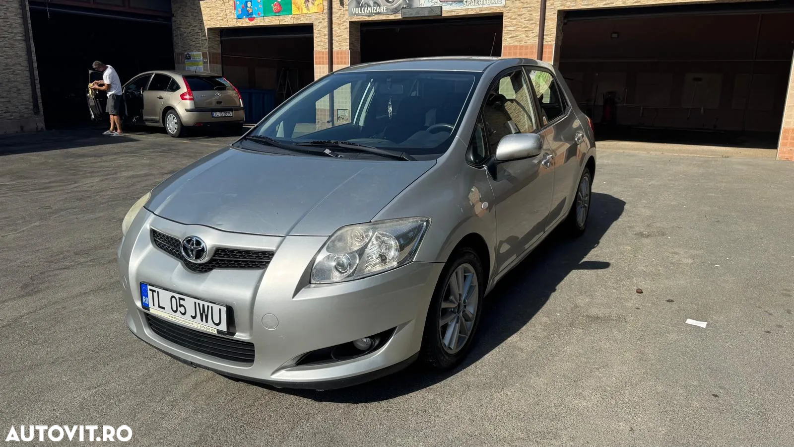 Toyota Auris 1.6 Luna - 2
