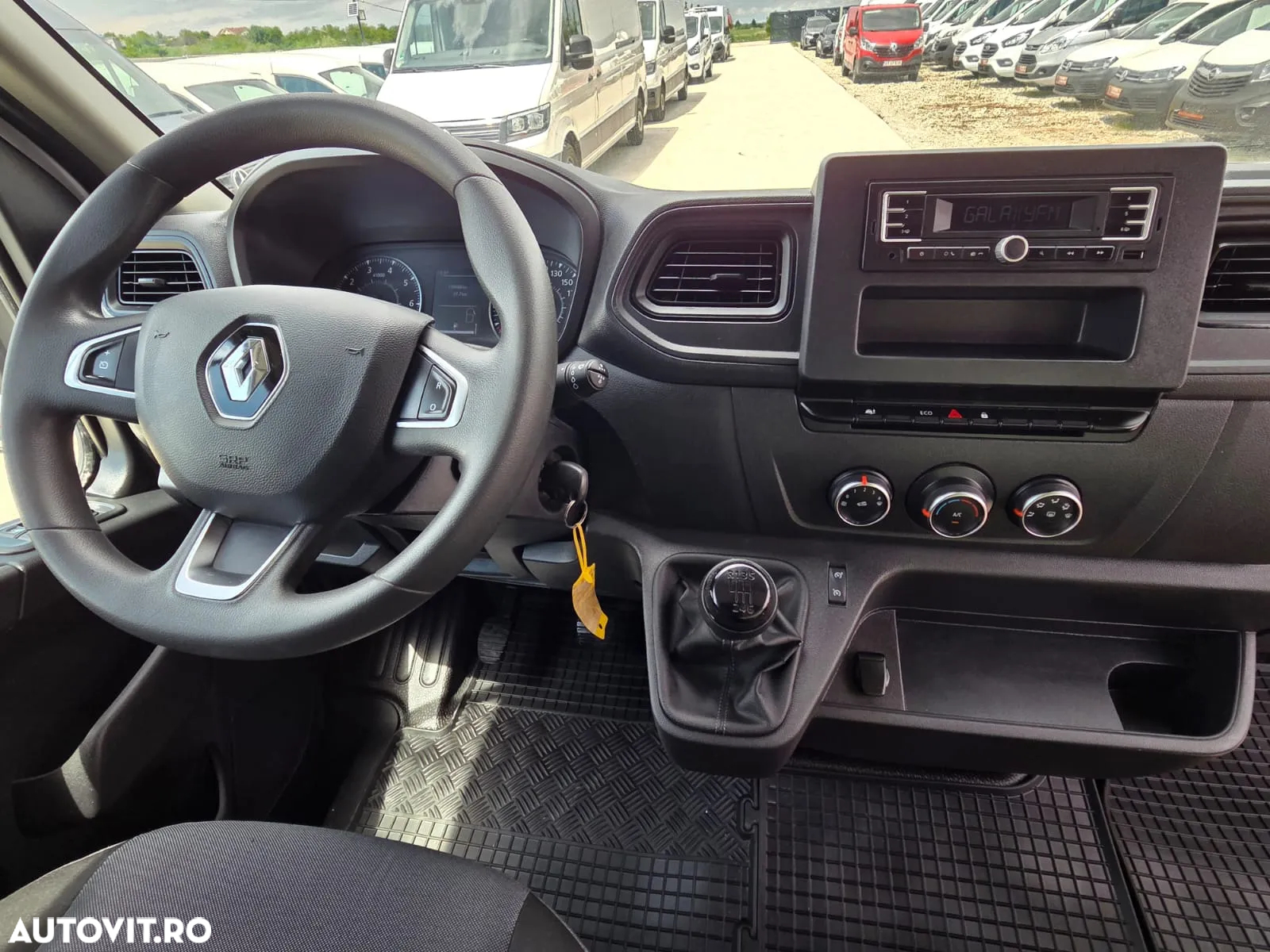 Renault New Master L2H2 - 23