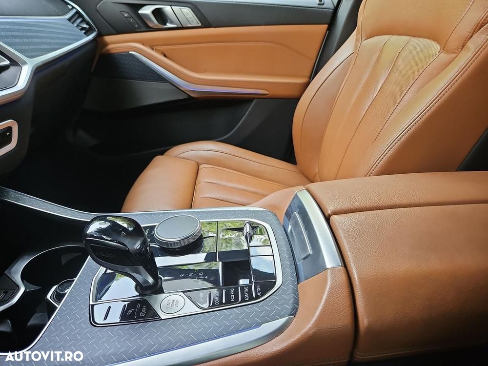 BMW X7 - 24