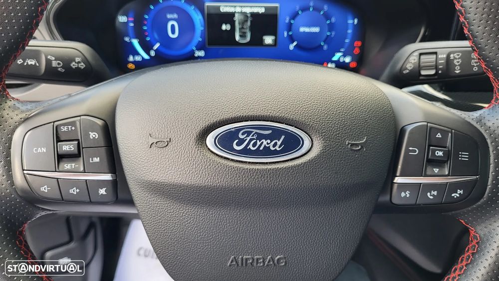 Ford Focus SW 1.0 EcoBoost MHEV ST-Line X - 11