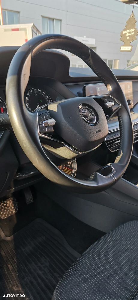 Skoda Octavia 2.0 TDI DSG Style - 2