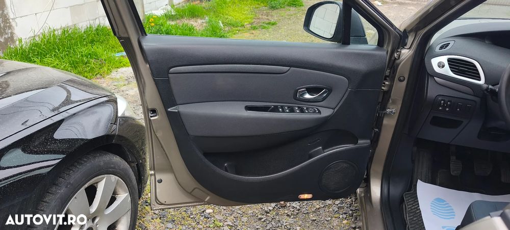 Renault Scenic TCe 130 Dynamique - 40