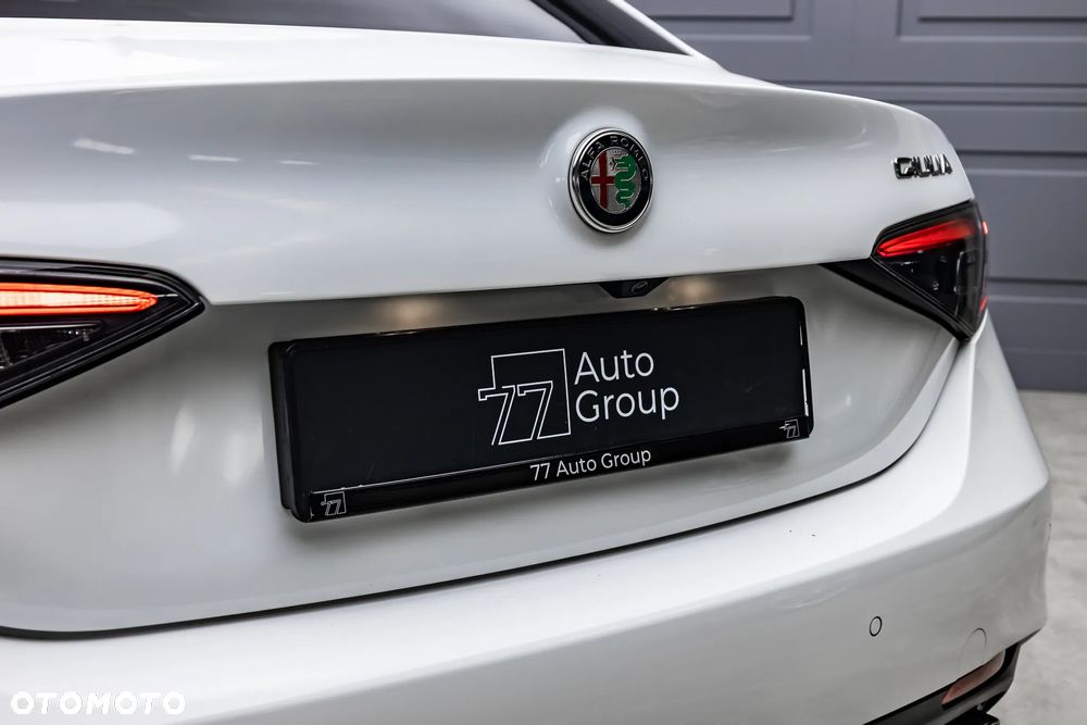 Alfa Romeo Giulia 2.0 Turbo 16V AT8-Q4 Veloce - 39