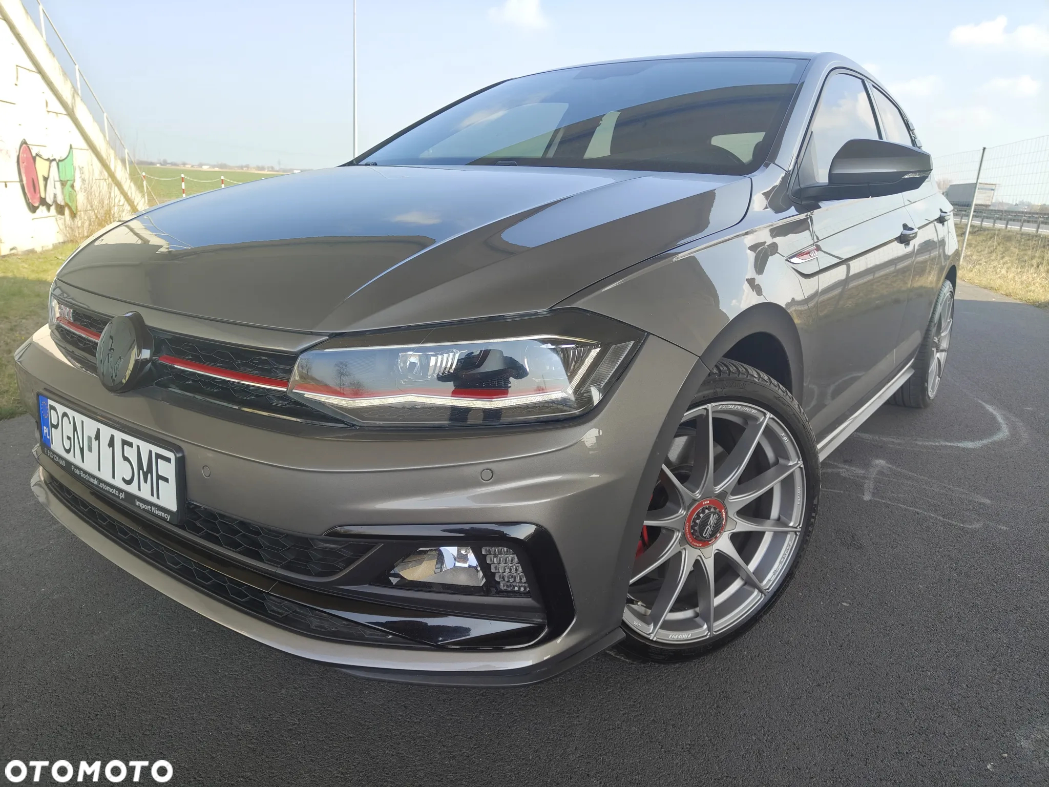 Volkswagen Polo 2.0 TSI DSG OPF GTI - 27