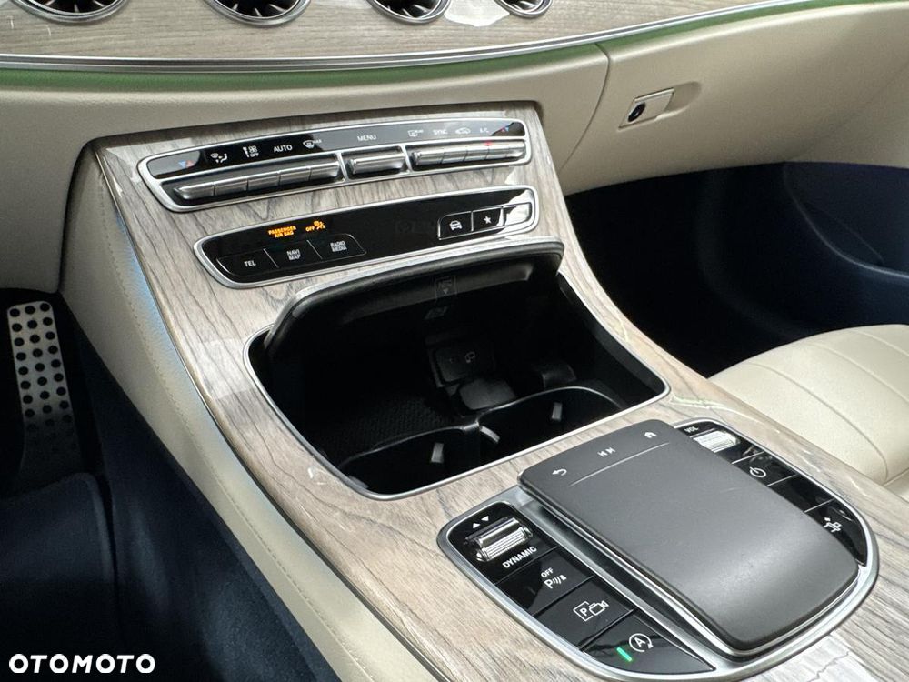 Mercedes-Benz Klasa E 200 AMG - 21