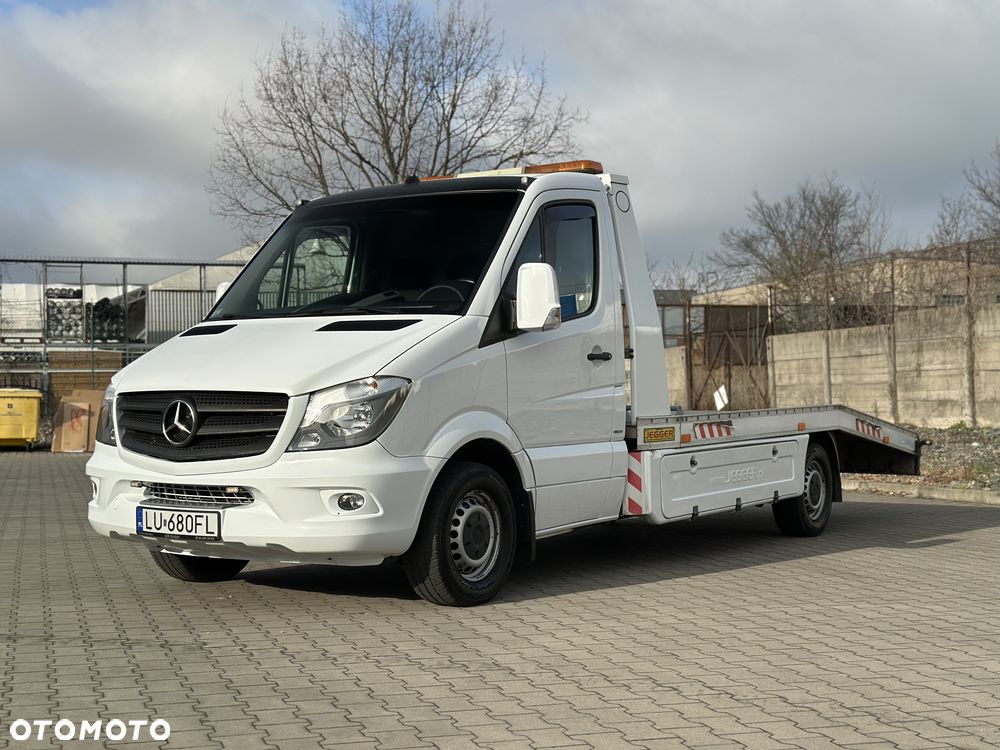 Mercedes-Benz Sprinter - 14