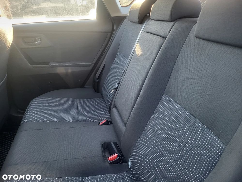 Toyota Auris 1.6 Prestige - 9