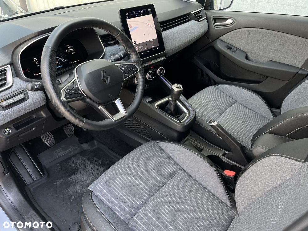 Renault Clio - 9