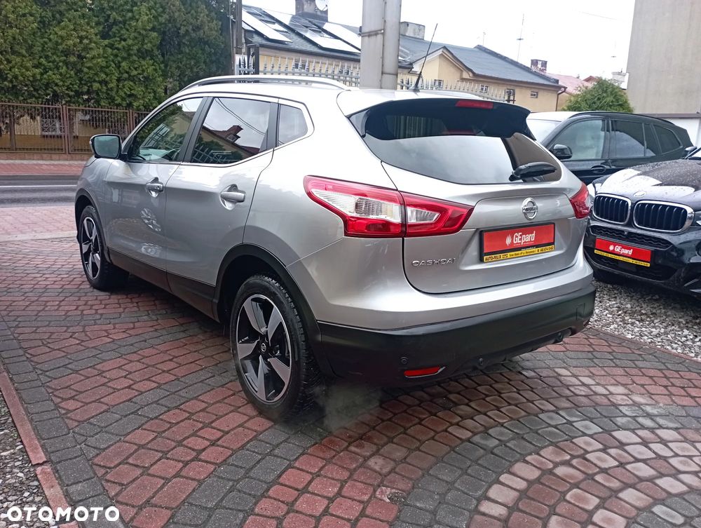 Nissan Qashqai 1.2 DIG-T N-Connecta Xtronic EU6 - 6