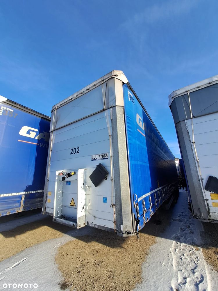 Schmitz Cargobull SCB S3T - 4
