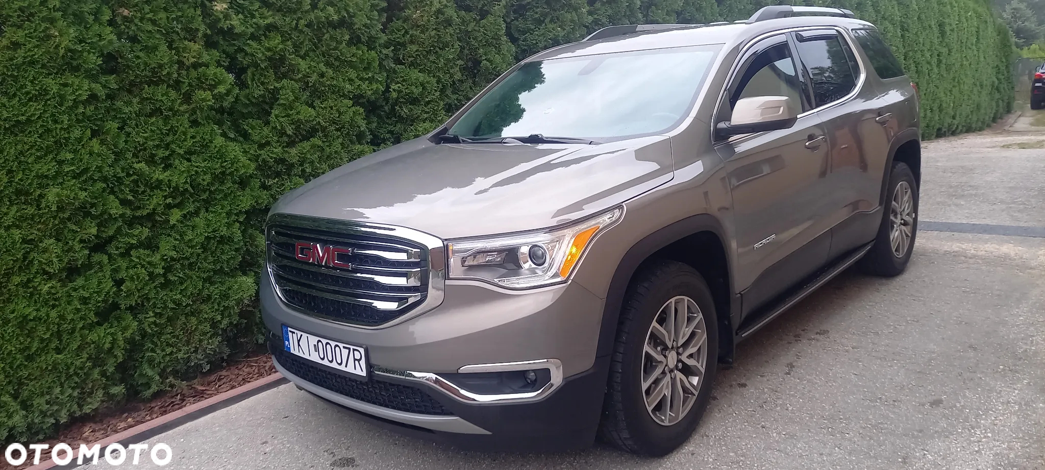 GMC Acadia - 2